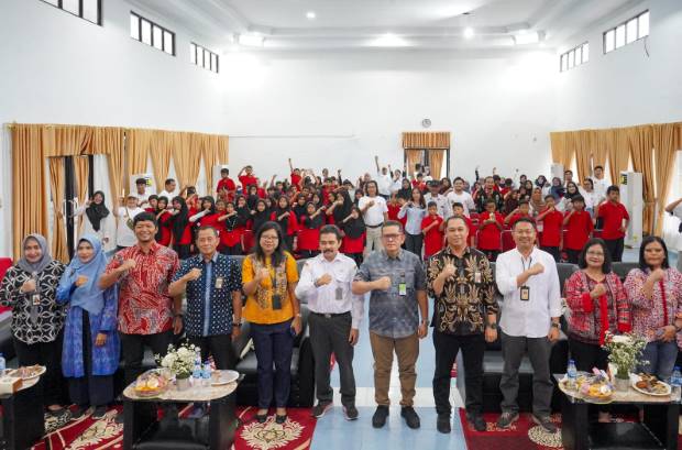  Rico Waas: Bentuk Karakter Hidup Bersih dan Sehat Sejak Dini