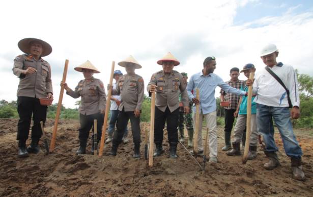  Polres Sergai Tanam Jagung di Lahan 2 Hektar, Dukung Penuh Program Ketahanan dan Swasembada Pangan