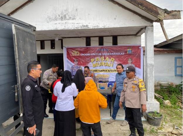  Masyarakat Desa Kecupak II Rasakan Manfaat Pasar Pangan Murah Polres Pakpak Bharat