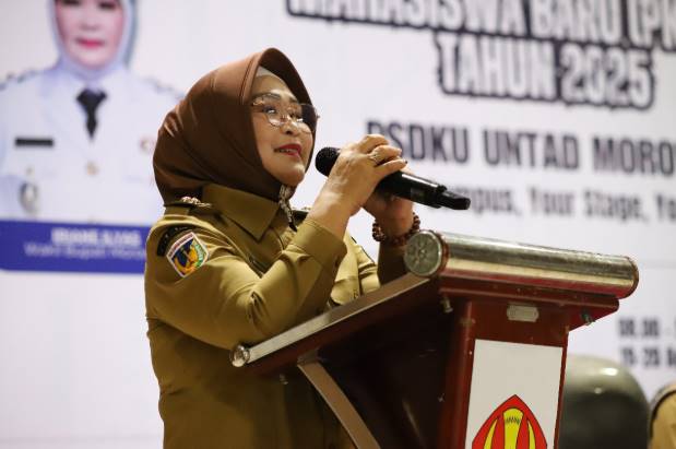  PKKMB 2025, Wabup Iriane Tekankan Semangat Belajar Bagi Mahasiswa Baru