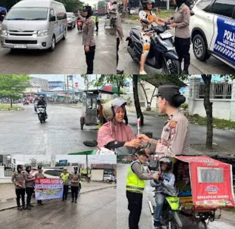  Polwan Polres Pelabuhan Belawan Bagikan Bunga dan Imbauan Tertib Lalu Lintas