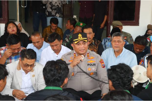  Aksi Unjuk Rasa Damai Aliansi Mahasiswa dan Masyarakat di Kantor DPRD Batubara Berakhir Dengan Penandatanganan Fakta Integritas