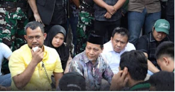  Pimpinan DPRD Hadi Suhendra dan Fraksi Golkar Serta Anggota DPRD Medan Tampung Aspirasi HMI