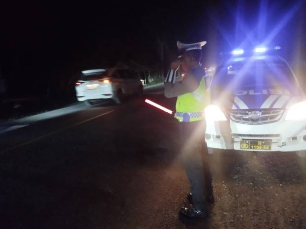  Patroli Blue Light di Lokasi Rawan Macet dan Rawan Laka, Satlantas Polres Batubara Antisipasi Gangguan Kamseltibcarlantas
