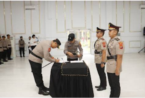  Kapolres Langkat Pimpin Sertijab Kasat Lantas