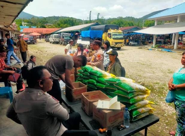  Minat Masyarakat Tinggi Terhadap Beras SPHP, Gerakan Pangan Murah Polres Pakpak Bharat Terus Berlanjut
