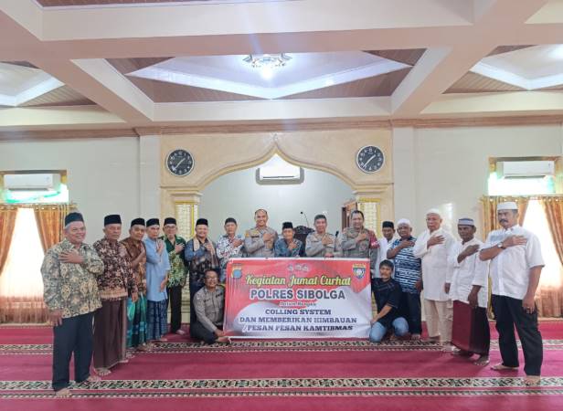  Polres Sibolga Gelar Kegiatan Jumat Curhat di Masjid Taqwa Aek Habil, Sampaikan Pesan Kamtibmas Untuk Kota Sibolga yang Aman dan Kondusif