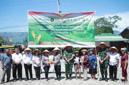  Polres Samosir dan Polsek Jajaran Tanam Jagung Serentak Kuartal IV Dukung Ketahanan Pangan Nasional