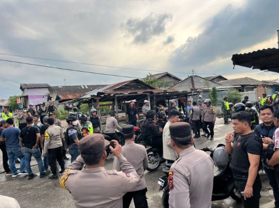  Polres Pelabuhan Belawan Gelar Apel dan Razia Gabungan Senpi Serta Sajam Bersama Unsur TNI dan Sat Brimob Polda Sumut