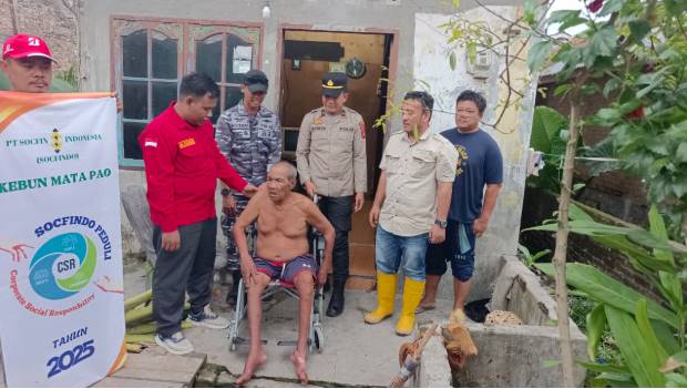 Sinergi TNI-Polri dan Socfindo Bantu Warga Stroke dengan Kursi Roda