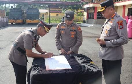  Kapolresta Deli Serdang Pimpin Sertijab Kabag Ops dan Kasat Lantas