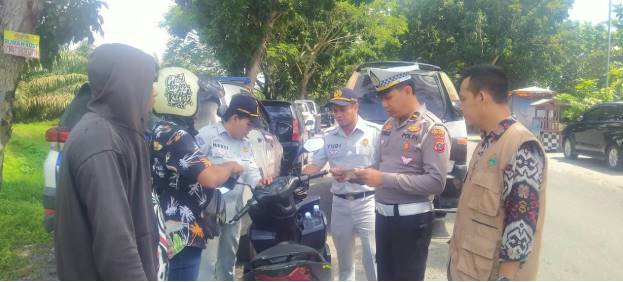  Razia Pajak Kendaraan Bermotor di Jalinsum, Satlantas Polres Batubara Temukan 15 Kendaraan Belum Bayar Pajak
