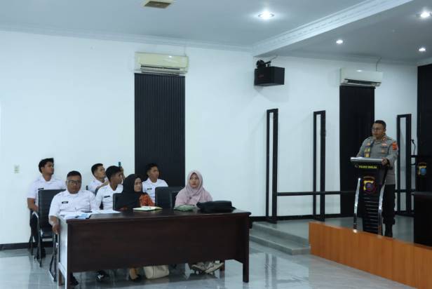  Kapolres Sibolga Buka Pelatihan dan Bintek Penjamah Makanan SPPG