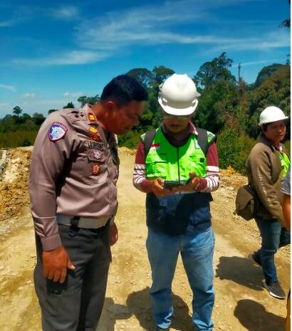  Kasat Lantas Polres Pakpak Bharat Cek Jalan Alternatif Dari Kabupaten Pakpak Bharat Menuju Kabupaten Dairi – Humbahas
