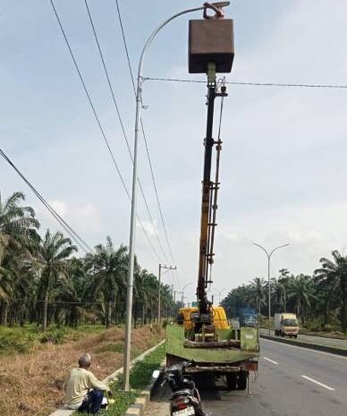  Pemkab Sergai Kolaborasi Dengan Pemerintah Pusat Perbaiki 78 Titik Lampu PJU di Sekitar Masjid Agung
