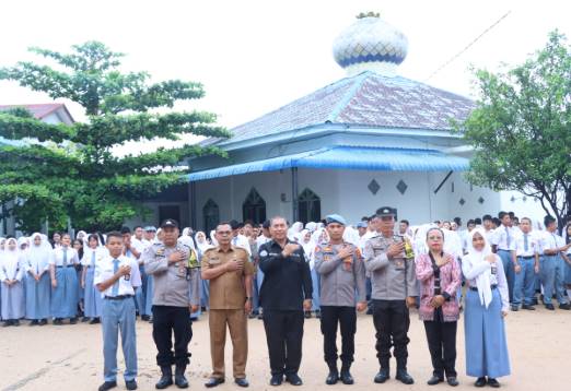  Polres Sibolga Sambangi Sekolah SMAN 3 Sibolga Berikan Binluh Kepada Para Pelajar