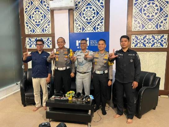  Polda Sumut Ajak Warga Bangun Budaya Tertib Berlalu Lintas di Ops Zebra Toba 2025