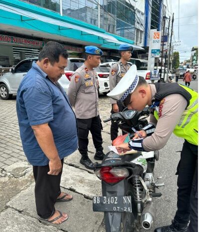  Polres Sibolga Laksanakan Ops Zebra Toba 2025, Tindak Pelanggar Kasat Mata