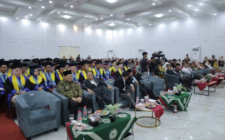  Pemkab Asahan Hadiri Wisuda Perdana Sarjana UMMAS Tahun 2025
