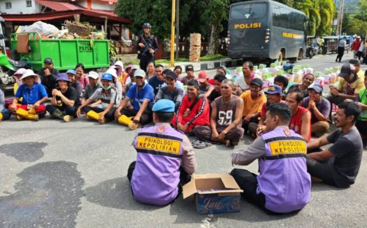  Pemberian Bantuan dan Trauma Healing Bagi Korban Banjir dan Tanah Longsor di Sibolga