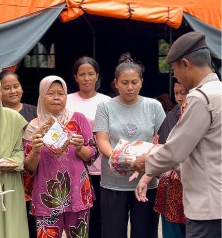  Bantuan Polres Simalungun Untuk Tapteng dan Sibolga, 1.740 Paket Makanan Disalurkan Ke Korban Bencana