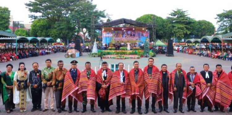  Natal Oikumene Tebingtinggi Dihadiri Ribuan Jemaat, Pembagian Nasi Kotak Disorot