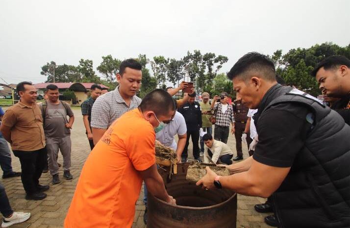  Polres Sergai Musnahkan 23,5 Kilogram Ganja, Ungkap Jaringan Antar Daerah