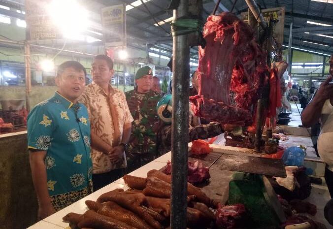  Polres Sergai Bersama Forkopimda Sidak Pasar Jelang Natal 2025 dan Tahun Baru 2026