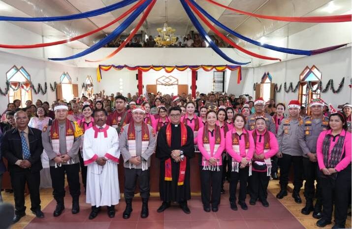  Dalam Doa dan Kasih, Kapolda Sumut Merayakan Natal Bersama Warga Terdampak Bencana di Adiankoting