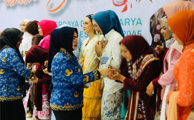  Hari Ibu Ke-97, Wabup Morowali Apresiasi Kreativitas Perempuan Lewat Fashion Show