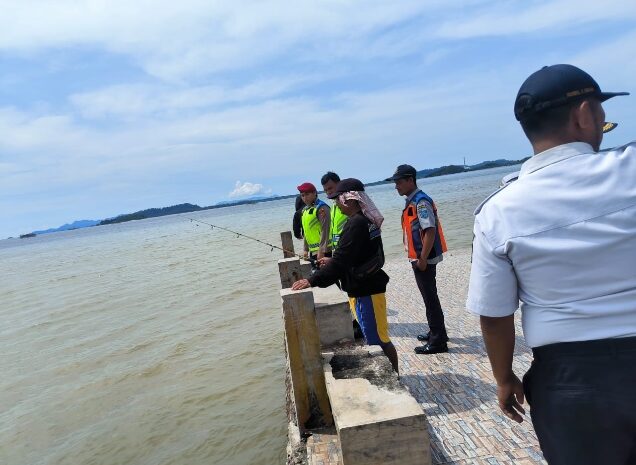  Operasi Lilin Toba 2025 Polres Sibolga, Personel Pos Pam Gelar Patroli dan Imbauan Kamtibmas di Pelabuhan Lama Anggar
