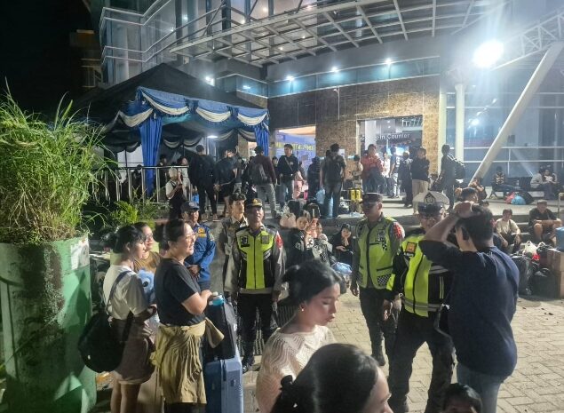  Polres Sibolga Gelar Operasi Lilin Toba 2025, Personel Pos Yan Simpang Lima Pantau Pelabuhan dan Arus Lalu Lintas