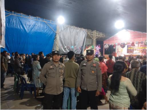  Pastikan Ibadah Malam Natal Aman, Polres Tapteng dan Polsek Jajaran Perketat Pengamanan Gereja