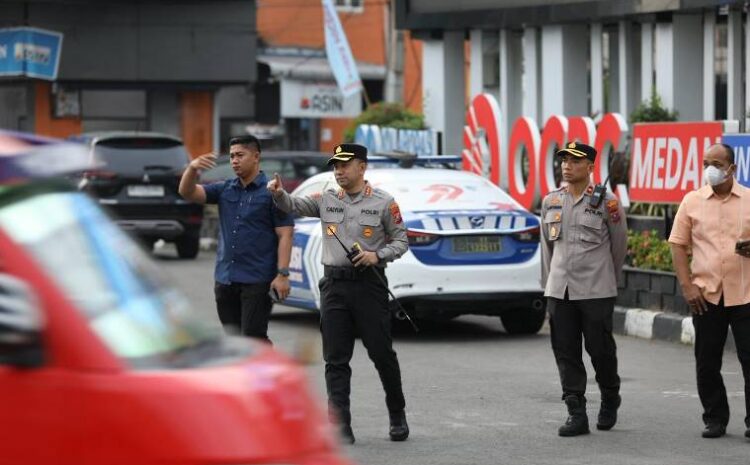  Pastikan Keamanan Warga, Kapolrestabes Medan Pimpin Pengaturan Lalin Pagi di Tugu SIB