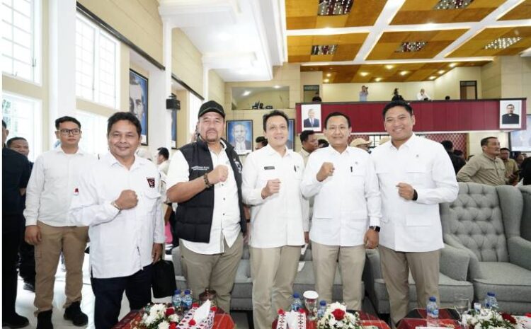  Bupati dan Wakil Bupati Batubara Hadiri Gerakan Penanaman Pohon di Tarutung, Tekankan Pentingnya Kelestarian Lingkungan