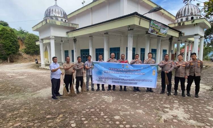  Polres Pakpak Bharat dan Jajaran Sambut Isra Mi’raj Nabi Muhammad SAW 1447 H/2026 M Dengan Bakti Sosial dan Religi