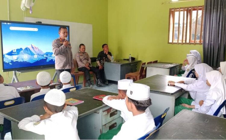  Kasat Binmas Polres Batubara Imbau Siswa Agar Tidak Terlibat Kenakalan Remaja