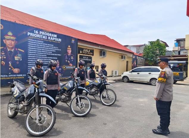  Polwan Polres Sibolga Laksanakan Patroli Srikandi Putri Runduk, Jamin Keamanan Saat Sholat Jumat