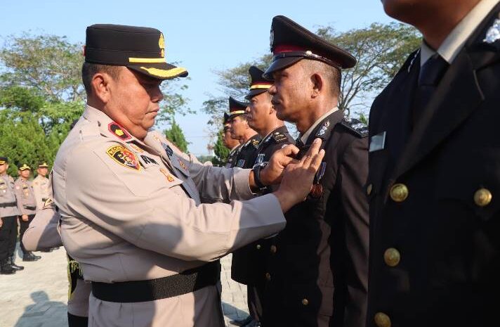  Pemberian Satya Lencana Polri, Wakapolres Sergai: Selamat dan Tingkatkan Loyalitas Kinerja