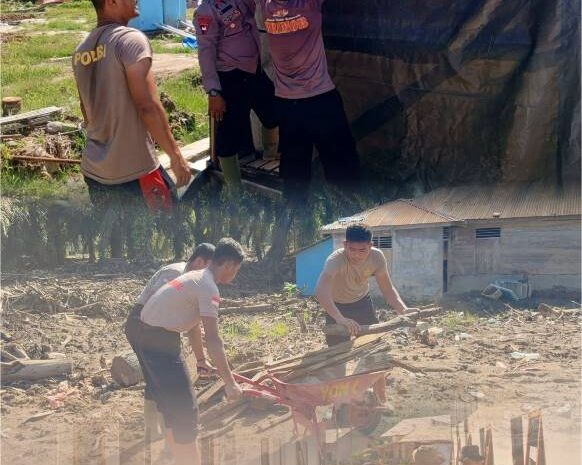  Di Tengah Pembangunan Hunian Pascabencana, Brimob Hadir Jaga Keamanan dan Kenyamanan Warga Batang Toru