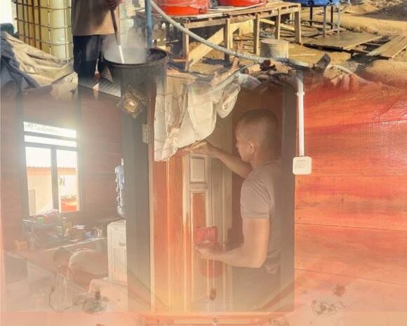  Brimob Hadir Menyeluruh di Batang Toru: Dari Dapur Lapangan, Cat Huntara, Hingga Ibadah Bersama Warga