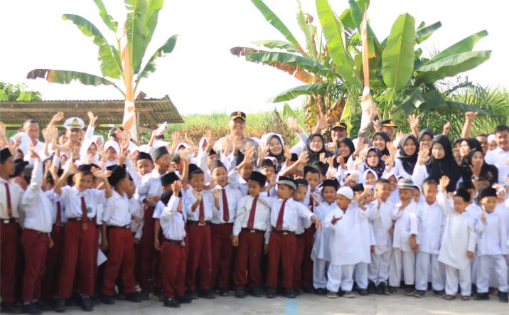  Kapolres Langkat Pimpin Upacara di Yayasan Al-Ihsan, Tekankan Disiplin, Anti Bullying dan Kepedulian Sosial