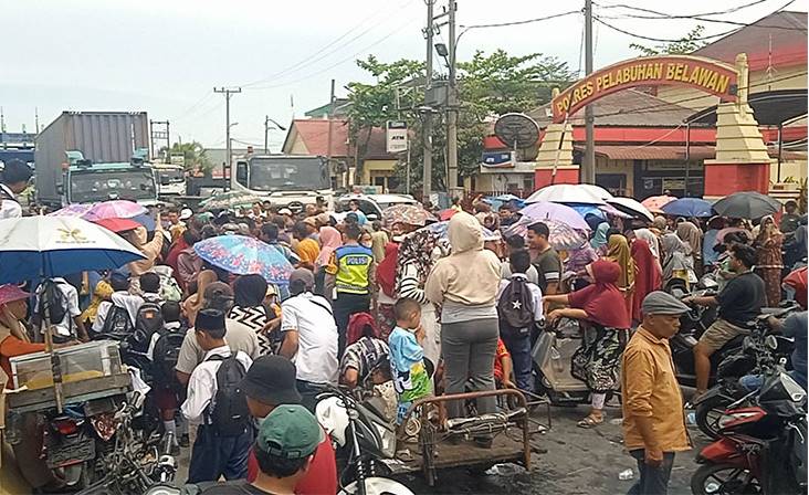  Pasca Tawuran Maut di Bagan Deli Belawan, Ratusan Warga Demo Polres, Tuntut Pelaku dan Bandar Narkoba Ditangkap