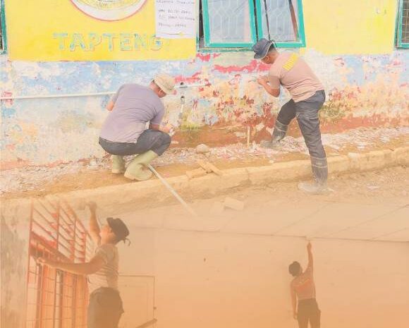  Sinergi Brimob Percepat Pemulihan Masjid dan Sekolah Terdampak Banjir