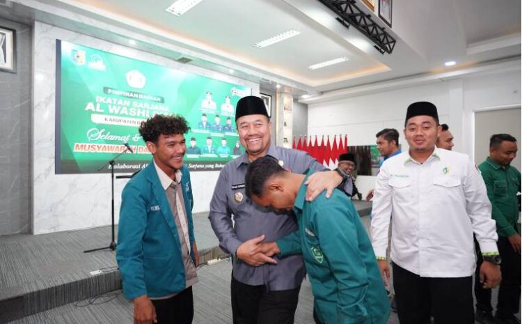  Bupati Baharuddin Tekankan Pentingnya Peran Sarjana dalam Pembangunan Daerah
