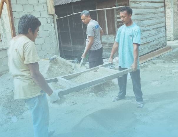  Tangan Bersatu Bangun Harapan: Brimob Bersama Warga Dirikan Rumah Korban Banjir di Tolang Julu