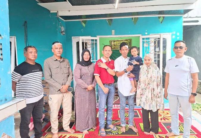  Wujudkan Solidaritas, Pewarta Polrestabes Medan Takziah ke Kediaman Redaktur Sumut24