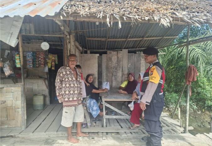  Bhabinkamtibmas Polsek Medang Deras Sambang dan Cooling System Jaga Harkamtibmas di Bulan Puasa