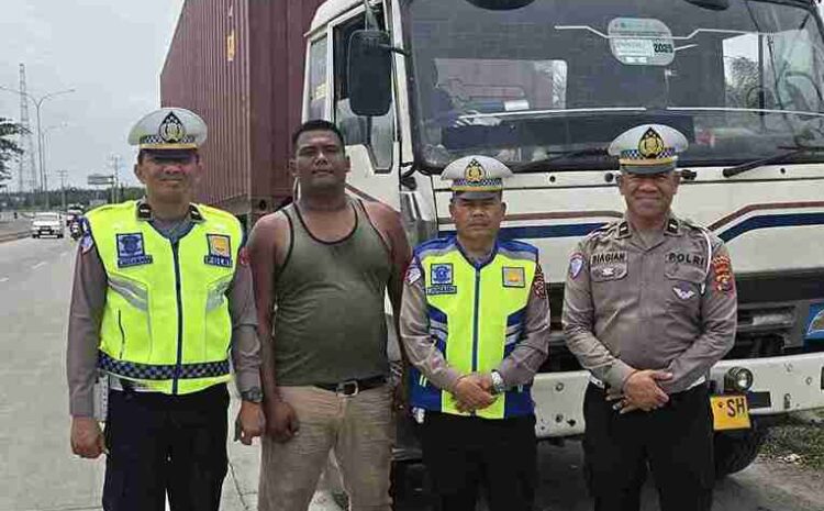  Polantas Batu Bara Sosialisasikan Pembatasan Truk Sumbu Tiga