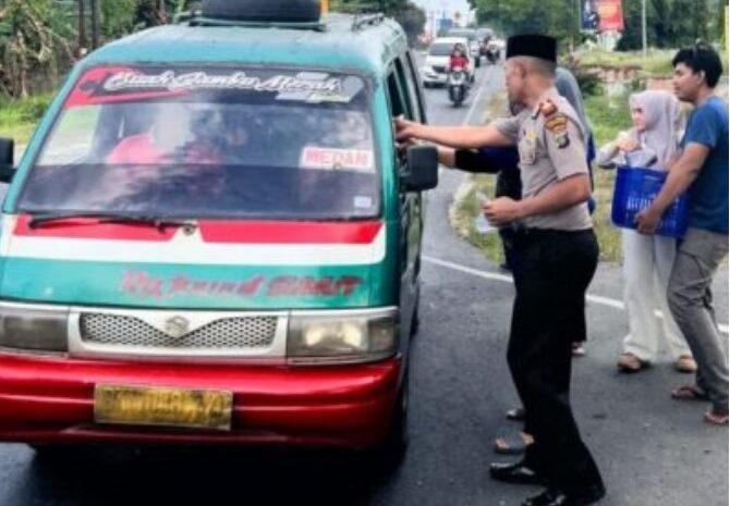  SPPG 1 Polres Sergai Bagikan Takjil kepada Masyarakat